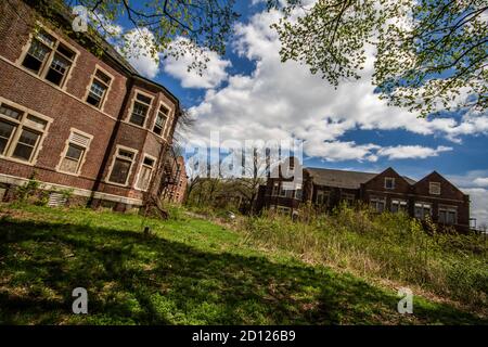 Die Haunted Pennhurst School- die auch als Pennhurst Asylum bekannt ist, wegen seiner beklagenswerten, unterbesetzt, & überfüllten Bedingungen Stockfoto