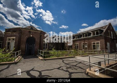 Die Haunted Pennhurst School- die auch als Pennhurst Asylum bekannt ist, wegen seiner beklagenswerten, unterbesetzt, & überfüllten Bedingungen Stockfoto