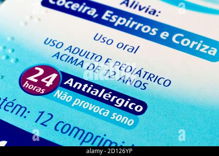 Brasilien. Oktober 2020. Detail einer Schachtel für antiallergische Medikamente in Brasilien. Medikation wird verwendet, um Juckreiz, Niesen und laufende Nase zu lindern Kredit: SOPA Images Limited/Alamy Live News Stockfoto