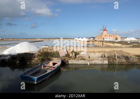 Salzpfannen in Stagnone Reserve in der Nähe von Trapani Sizilien, Italien Stockfoto