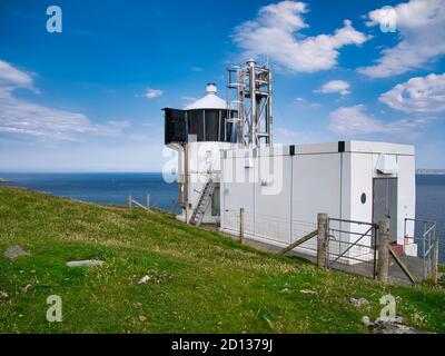 Der Punkt von Fethaland automatischen Leuchtturm auf der Nordküste von Northmavine, Shetland, Schottland, Großbritannien, gebaut, um Tanker zum Ölterminal bei Su zu führen Stockfoto