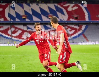 Fußball München - Hertha, München 04. Oktober 2020. FC BAYERN MÜNCHEN - HERTHA BSC BERLIN 1. Deutsche Fußballliga, München, 04. Oktober 2020. Saison 2020/2021, Spieltag 03, FCB, München, München © Peter Schatz / Alamy Live News - die DFL-VORSCHRIFTEN VERBIETEN DIE VERWENDUNG VON FOTOGRAFIEN als BILDSEQUENZEN und/oder QUASI-VIDEO - Stockfoto