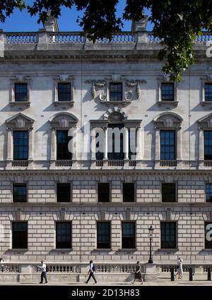 Blick auf Whitehall. London Stadtbild, Straßen und Fassaden, London, Großbritannien. Architekt: Verschiedene, 2020. Stockfoto