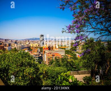 Schöne Aussicht auf Barcelona Stadt im Sommer Tag, Spanien Stockfoto