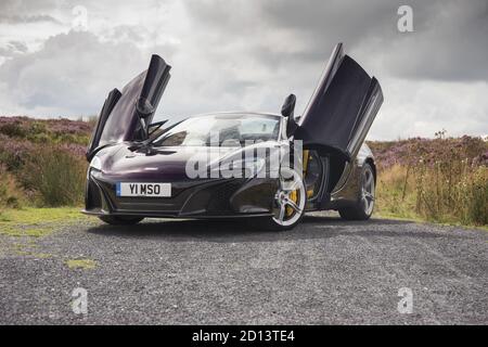 McLaren 650s, violett - Wales, Großbritannien, 2015 Stockfoto