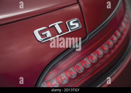 Mercedes AMG GT-S, Rot - Wales, Großbritannien, 2015 Stockfoto