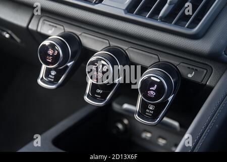 2016 Audi R8 auf dem Rockingham Motor Speedway, Northamptonshire, 31. März 2016 Stockfoto