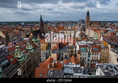 Top Luftaufnahme von Gebäuden in der Altstadt von Breslau, historische Innenstadt, Polen Stockfoto