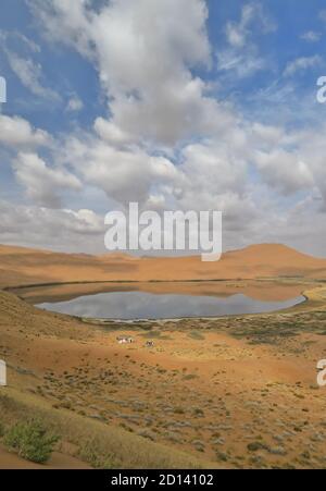 See Zhalate zwischen Sanddünen-Badain Jaran Wüste. Alxa Plateau-Innere Mongolei-China-1076 Stockfoto