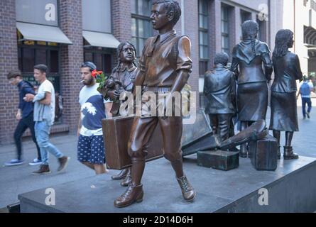 Denkmal, "Züge im Leben - Züge in den Tod', Friedrichstrasse, Mitte, Berlin, Deutschland, Denkmal, 'Zuege ins Leben - Zuege in den Tod', Mitte, Stockfoto