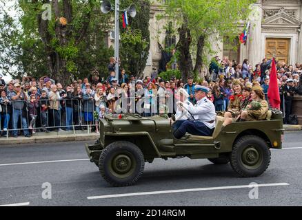 SEWASTOPOL / KRIM - 09. MAI 2017: Parade am Tag des Sieges Stockfoto