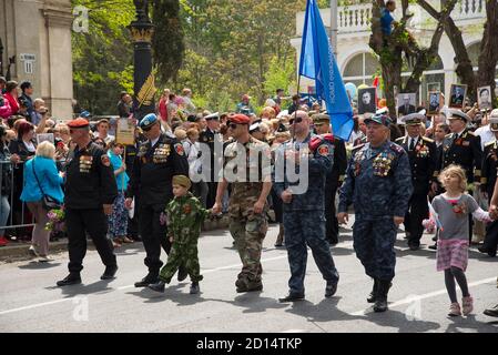 SEWASTOPOL / KRIM - 09. MAI 2017: Parade am Tag des Sieges Stockfoto