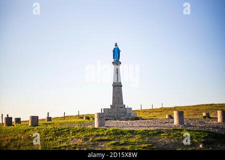 Frankreich, Territoire de Belfort, Giromagny, Gipfel des Elsass (1247m), Statue der Jungfrau Maria, ex voto Stockfoto