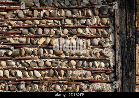 Frankreich, Haut Rhin, Ungersheim, Ecomusee d Alsace, Fischerhaus in Artolsheim, Mauer, Halbholz, Kies, Kob und Ziegel Stockfoto