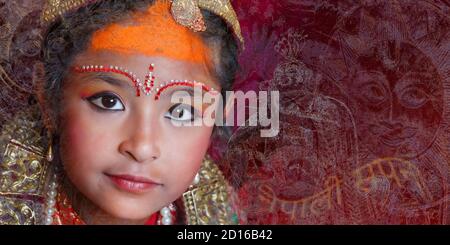 Nepal, Bagmati Zone, Bhaktapur, junges Mädchen während Bel Bibaha Zeremonie (Ehe mit Bael, Siva-Frucht-Symbol), fotografische Komposition Serie "Reise Stockfoto