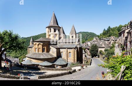 Frankreich, Aveyron, Conques en Rouergue, beschriftet Les Plus Beaux Villages de France (die schönsten Dörfer Frankreichs), Europäische Kulturroute Liste Stockfoto