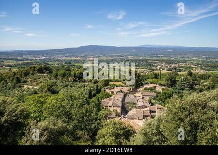 Frankreich, Vaucluse, regionaler Naturpark von Luberon, Oppède-Le-Vieux, Überblick über das Dorf von der Esplanade der Kirche Notre-Dame-d'Alidon, in Stockfoto