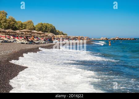 Griechenland, Kykladen, Santorini Insel (Thera oder Thira), Kamari Strand Stockfoto