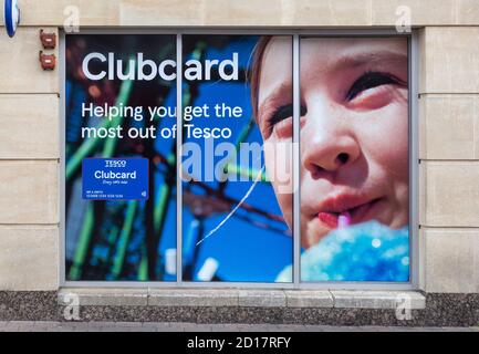 Detail der Tesco Clubcard Werbung Newbury, Berkshire, England, UK Stockfoto