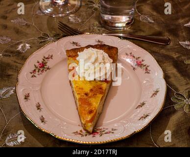 Abendessen im Godswärgjistubu in Albinen, Schweiz Stockfoto