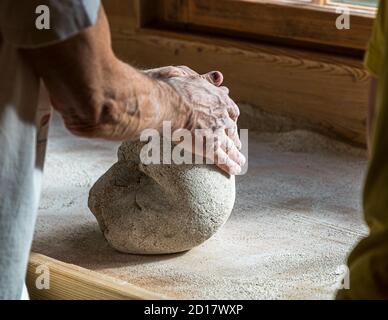 Walliser Roggenbrot-Backwerkstatt in Goppenstein-Erschmatt, Schweiz Stockfoto