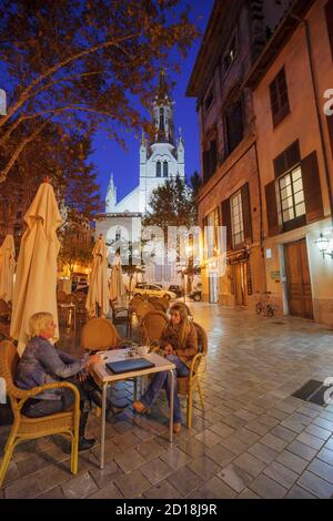 iglesia gotica de Santa Eulàlia, siglos XIV-XIX, plaza de Santa Eulària, Mallorca, Islas Baleares, España Stockfoto