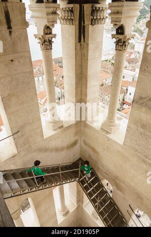 campanario romanico, siglos XII-XVI, catedral de San Domnius, - Svetog Duje- , Palacio Diocleciano, Split, Croacia Stockfoto