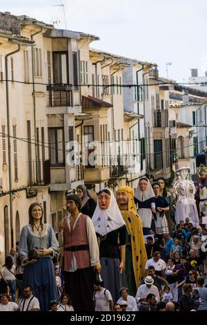 Desfile Tradicional de Gigantes y Cabezudos, Llucmajor, Migjorn, Balearen, Spanien Stockfoto