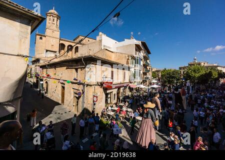 Desfile Tradicional de Gigantes y Cabezudos, Llucmajor, Migjorn, Balearen, Spanien Stockfoto