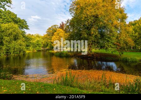 19. Jahrhundert Landschaftspark von Schloss Ludwigslust, Gärtnermeister J.P. Lenné, Ludwigslust, Mecklenburg-Vorpommern, Ostdeutschland, Europa Stockfoto