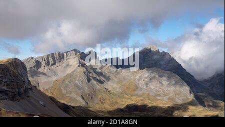 Und petraficha Quimboa Alto, Tal von Hecho, westlichen Täler, Pyrenäen, Provinz Huesca, Aragón, Spanien, Europa Stockfoto