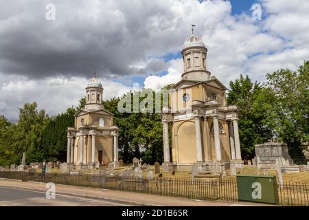 Mistley Towers, die Zwillingstürme der jetzt abgerissenen Kirche St. Mary the Virgin in Mistley in Essex, Großbritannien. Stockfoto