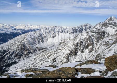 Sulden, Solda, Trentino-Südtirol, Südtirol, Italien; Alpen, schneebedeckte Hochgebirge. Alpen, hohe Berge mit Schnee bedeckt. 阿爾卑斯山，高山覆蓋著雪。Alpy Stockfoto