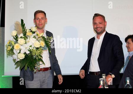 IM Bild : Alexander Dierks und FLORIAN OEST , mit 79,5 Prozent der Stimmen der 122 Mitglieder des CDU Kreisverbands wird Florian Oest zum Direktkandi Stockfoto