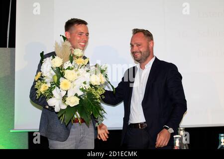 IM Bild : Alexander Dierks und FLORIAN OEST , mit 79,5 Prozent der Stimmen der 122 Mitglieder des CDU Kreisverbands wird Florian Oest zum Direktkandi Stockfoto