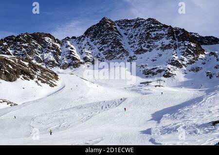 Sulden, Solda, Trentino-Südtirol, Südtirol, Italien; Alpen, schneebedeckte Hochgebirge. Alpen, hohe Berge mit Schnee bedeckt. 阿爾卑斯山，高山覆蓋著雪。Alpy Stockfoto