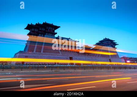 Das Yingtian Tor ist das Südtor der Stadt Luoyang in den Sui- und Tang-Dynastien. Es wurde 605 erbaut. Stockfoto