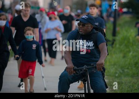 Black Trump Supporter bei Walter Reed Pro Trump Get Well Rally in Bethesda Maryland, wo US-präsident für Covid 19 behandelt wird. Oktober 2020. Stockfoto