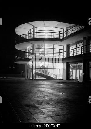 DE LA WARR PAVILION, Bexhill on Sea, East Sussex. Der Pavillon bei Nacht mit Innenbeleuchtung. Fotografiert von Herbert Felton 1935 kurz nach Fertigstellung. Stockfoto