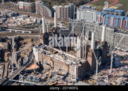 Renovierung des Battersea-Kraftwerks im Rahmen der Nine Elms Development, London, 2018, Großbritannien. Luftaufnahme. Stockfoto