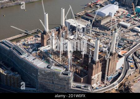 Renovierung des Battersea-Kraftwerks im Rahmen der Nine Elms Development, London, 2018, Großbritannien. Luftaufnahme. Stockfoto