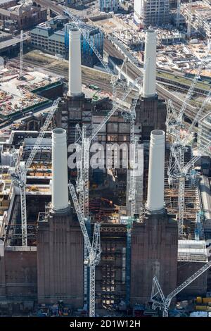 Renovierung des Battersea-Kraftwerks im Rahmen der Nine Elms Development, London, 2018, Großbritannien. Luftaufnahme. Stockfoto