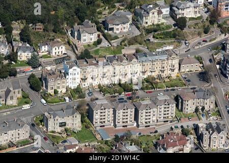 Victorian Terrace on Atlantic Road, Weston-Super-Mare, North Somerset, 2018, Großbritannien. Luftaufnahme. Stockfoto