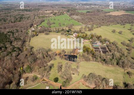 Park Around Forest Lodge, Windsor Great Park, Berkshire, Großbritannien. Luftaufnahme. Stockfoto