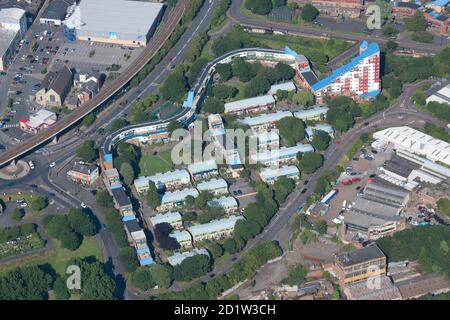 Tom Collins House und der westliche Teil der Byker Wall Wohnsiedlung, Newcastle-upon-Tyne, 2015. Luftaufnahme. Stockfoto