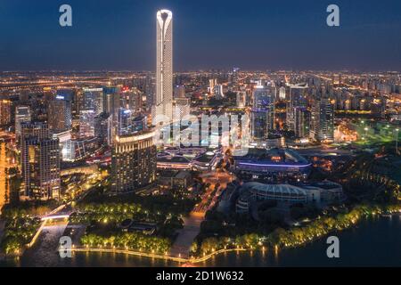 Stadtgebäude am Jinji See in Suzhou, China. Foto im Industriepark in Suzhou, China. Stockfoto