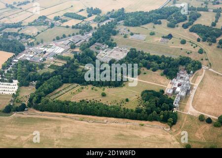 Landschaftspark bei Wentworth Woodhouse, beeinflusst von Humphry Repton im Jahr 1790, Sommer 2018 Dürre zeigt einige Parching, Wentworth, South Yorkshire. Luftaufnahme. Stockfoto