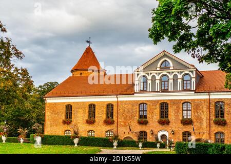 Schloss Raudondvaris. Gotik-Renaissance Gentry Residence, in der gleichnamigen Stadt Raudondvaris, Litauen Stockfoto