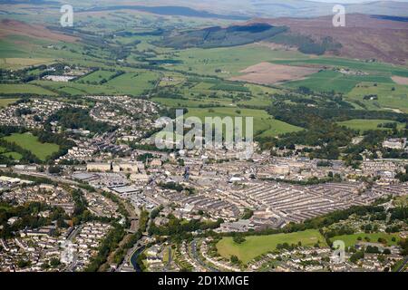 Eine Luftaufnahme der Stadt Skipton, Tor zu den Yorkshire Dales, North Yorkshire, Nordengland, UK Stockfoto