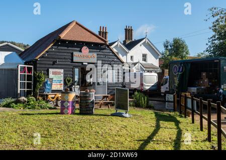 Mandira's Kitchen, kleines indisches Catering-Unternehmen in der Nähe von Silent Pool, Albury, Surrey, Großbritannien Stockfoto